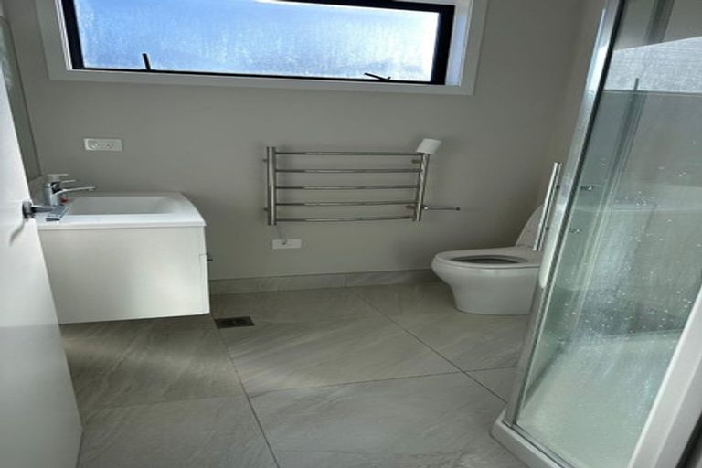 Photo of property in 16 Uku Lane, Hobsonville, Auckland, 0616