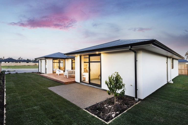 Photo of property in 58 Suffolk Drive, Kirwee, 7571