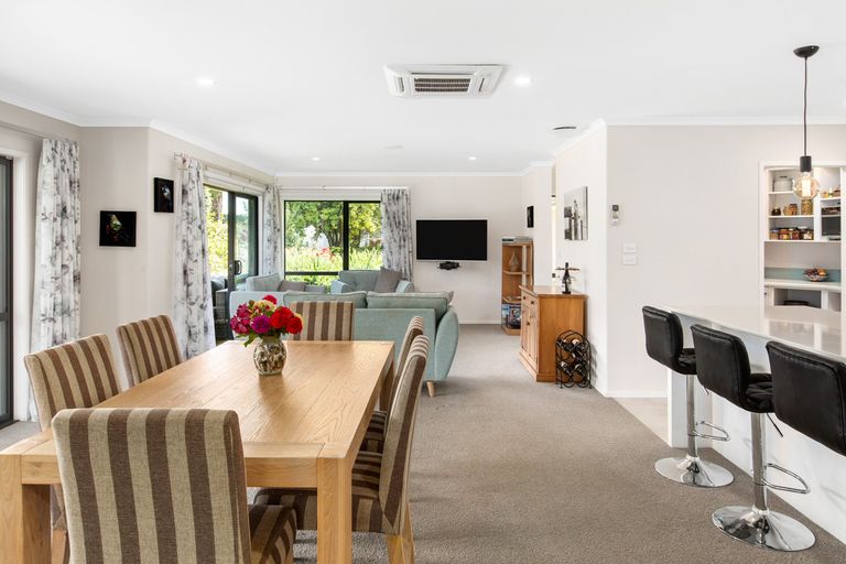 Photo of property in 260 Athenree Road, Athenree, Katikati, 3177