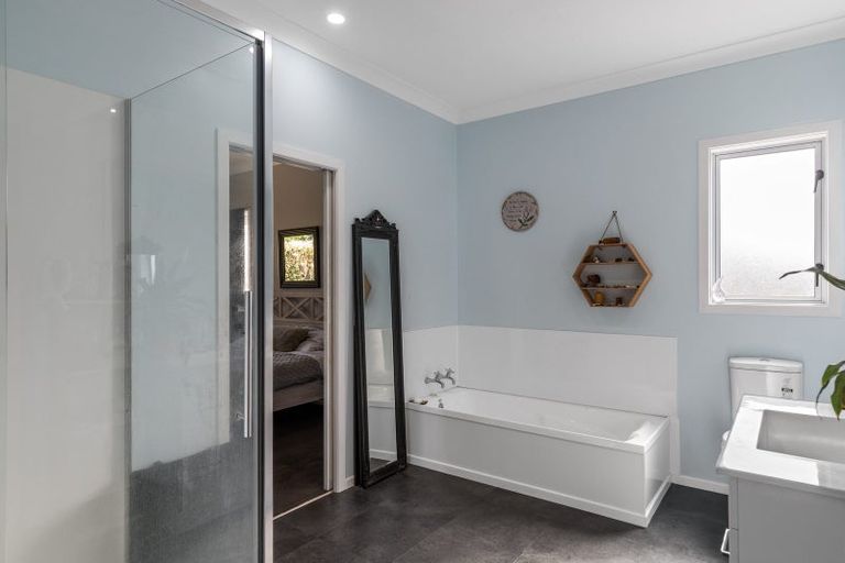 Photo of property in 14 Campbell Street, Waihou, Te Aroha, 3393