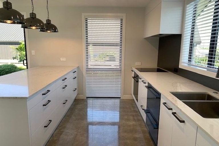 Photo of property in 24 Ridge Drive, Omokoroa, 3114