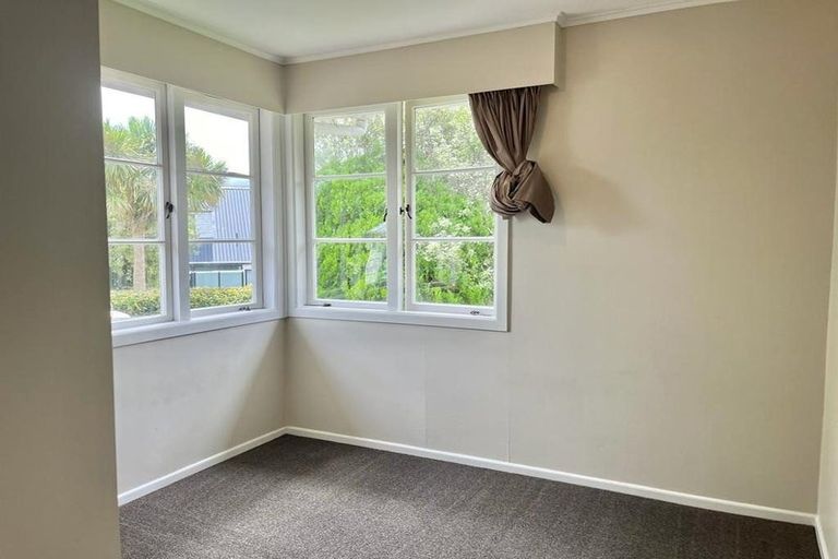 Photo of property in 1/16 Duncan Avenue, Te Atatu South, Auckland, 0610