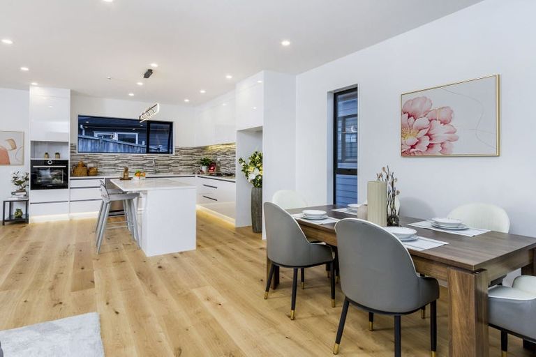 Photo of property in 31c Linwood Avenue, Forrest Hill, Auckland, 0620