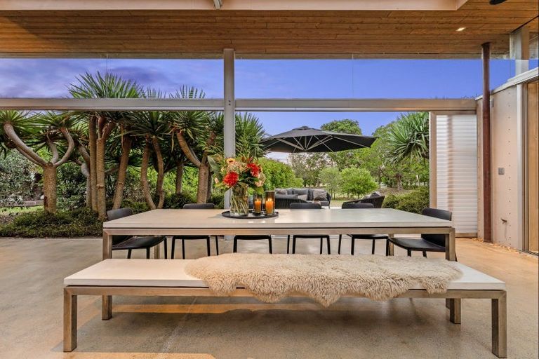 Photo of property in 64 Taumata Road, Omaha, 0986