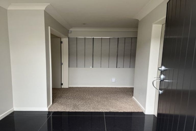 Photo of property in 10 Sun Valley Way, Wainuiomata, Lower Hutt, 5014