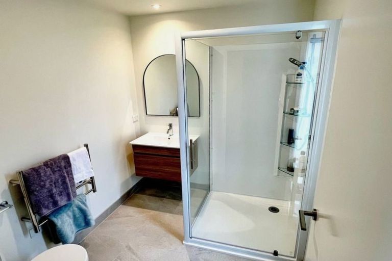 Photo of property in 9 Ward Street, Jacks Point, Queenstown, 9371