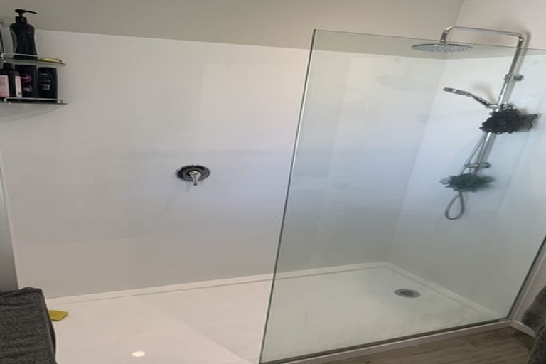 Photo of property in 8 Ngarue Place, Waitara, 4320