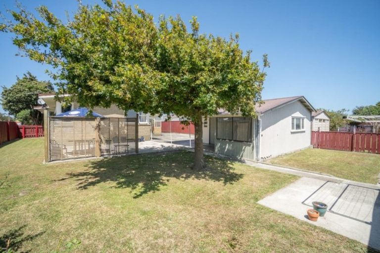 Photo of property in 67 Sutherland Crescent, Westbrook, Palmerston North, 4412