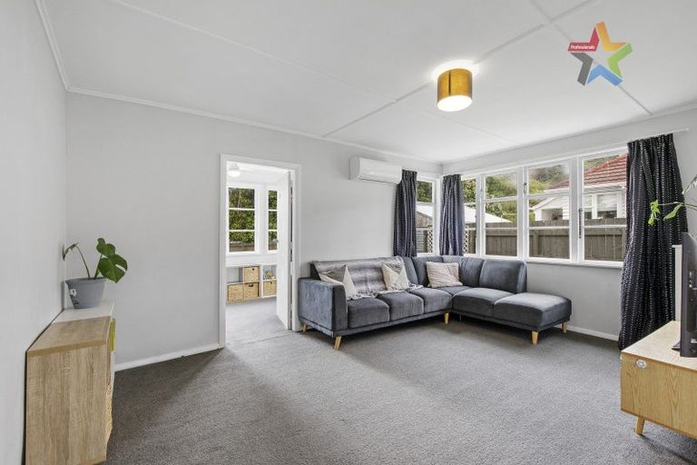 Photo of property in 25 Fleet Street, Naenae, Lower Hutt, 5011