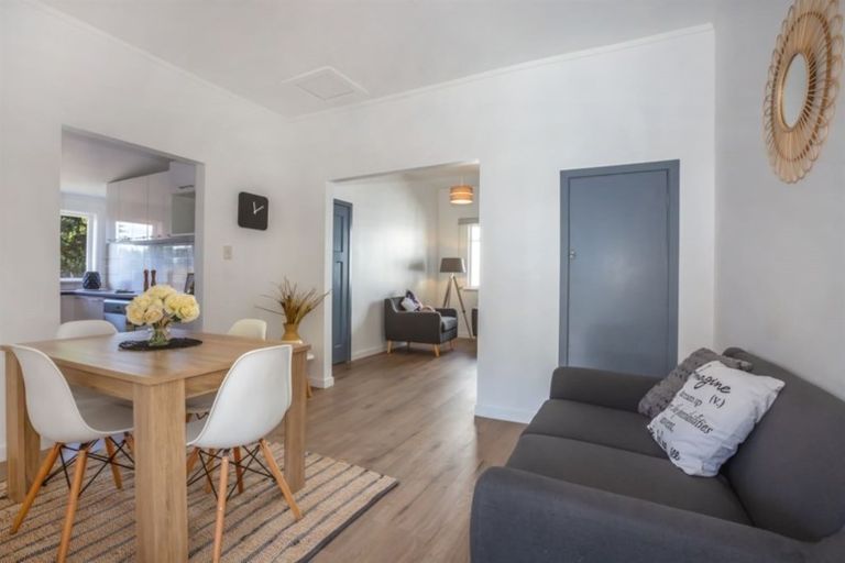 Photo of property in 102 Rangituhi Crescent, Takapuwahia, Porirua, 5022