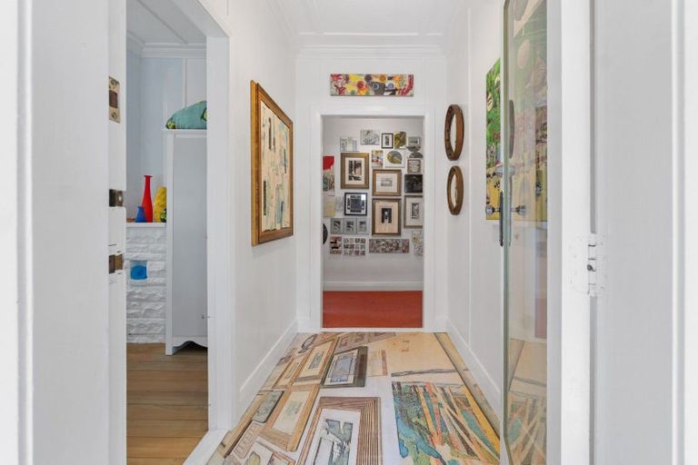 Photo of property in 319 Huia Road, Titirangi, Auckland, 0604