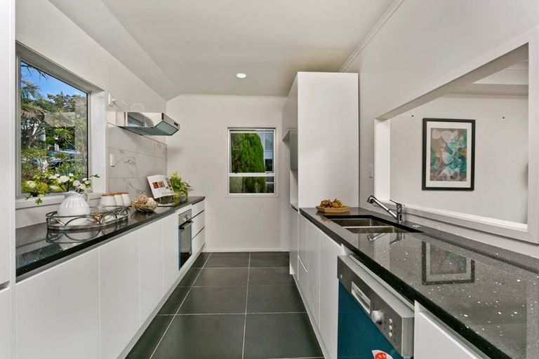 Photo of property in 65 Churchill Road, Murrays Bay, Auckland, 0630