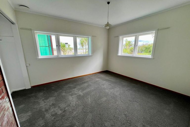 Photo of property in 1/15 Birkley Road, Bayswater, Auckland, 0622