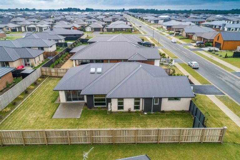 Photo of property in 100 Ledbury Drive, Rolleston, 7615