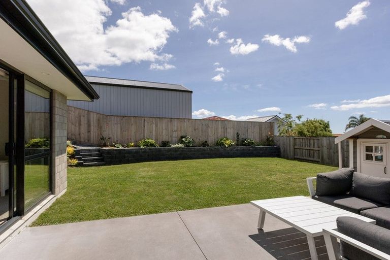 Photo of property in 12 Brendan Close, Omokoroa, 3114