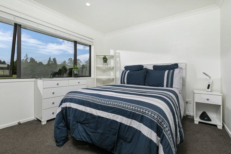 Photo of property in 17 Wautaiti Drive, Riverhead, 0820