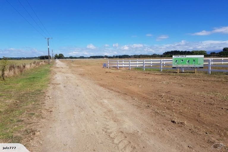 Photo of property in 6 Kaipakopako Road, Paraite, New Plymouth, 4373