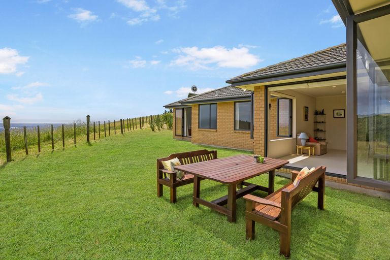 Photo of property in 807 Ponga Road, Opaheke, Papakura, 2584