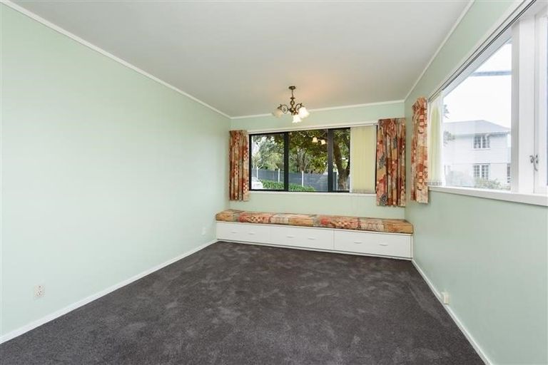 Photo of property in 35a Amapur Drive, Khandallah, Wellington, 6035