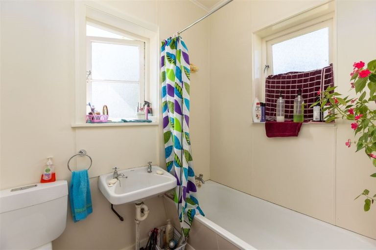 Photo of property in 11 Jollie Street, Linwood, Christchurch, 8062