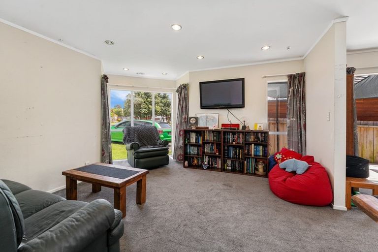 Photo of property in 7 Westridge, Camborne, Porirua, 5026