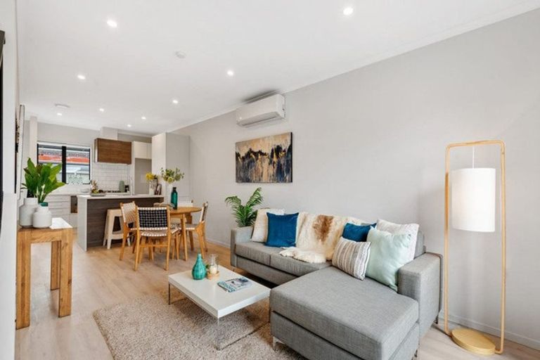 Photo of property in 42 Adlam Lane, Takanini, 2112