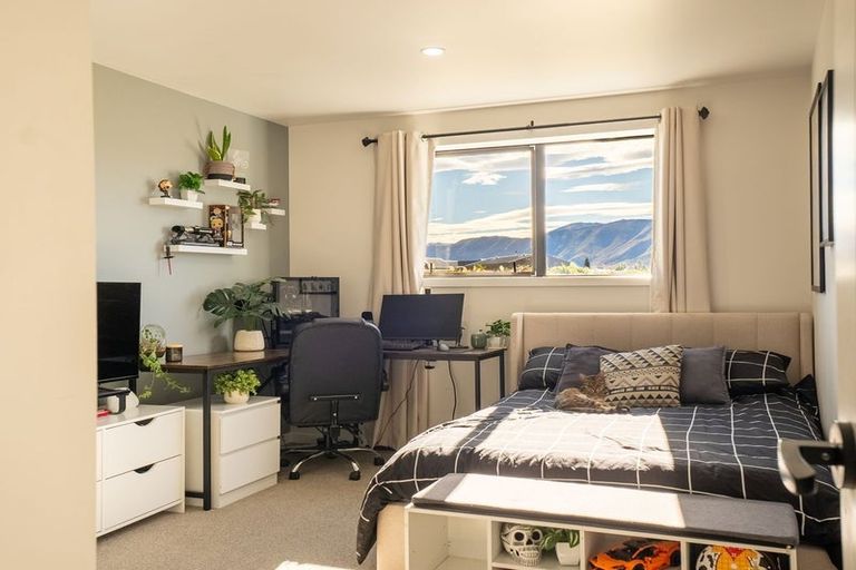 Photo of property in 1 Tussock Crescent, Twizel, 7901