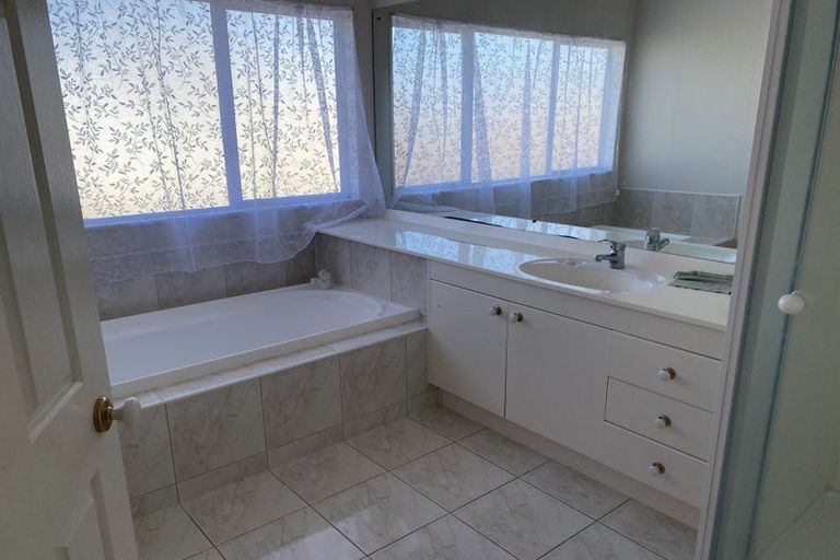 Photo of property in 9 Cantora Avenue, Northpark, Auckland, 2013