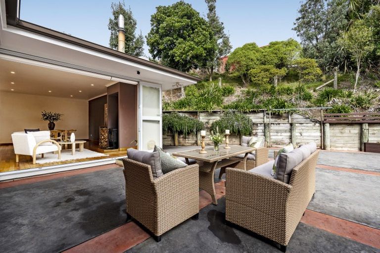 Photo of property in 11 Orite Drive, Mangorei, New Plymouth, 4371