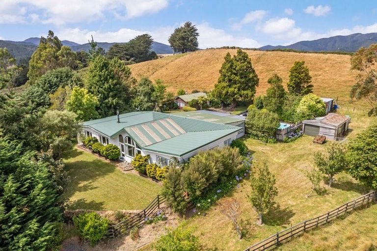 Photo of property in 1458b State Highway 2, Kaitoke, Upper Hutt, 5018