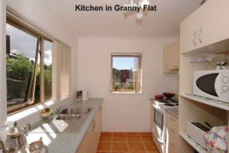 Photo of property in 4 Glenreagh Place, Torbay, Auckland, 0630