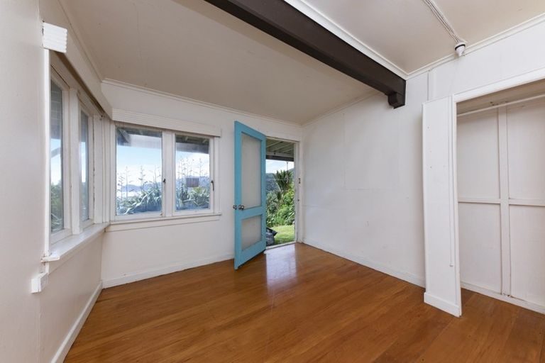 Photo of property in 29 Rayner Road, Piha, New Lynn, 0772