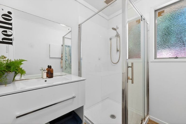 Photo of property in 69 Kia Ora Road, Beach Haven, Auckland, 0626