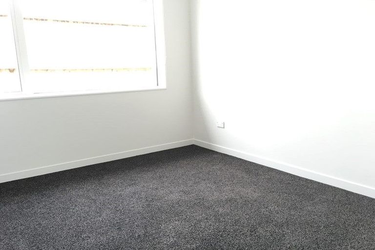 Photo of property in 7 Aporo Drive, Kumeu, 0810