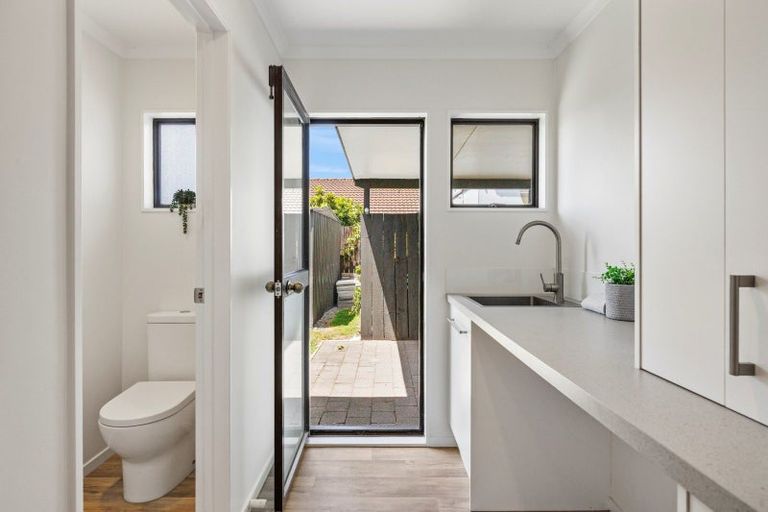 Photo of property in 8 Hayley Grove, Papamoa Beach, Papamoa, 3118