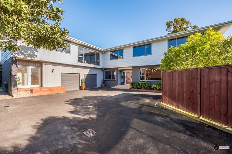 Photo of property in 118a Woburn Road, Woburn, Lower Hutt, 5010