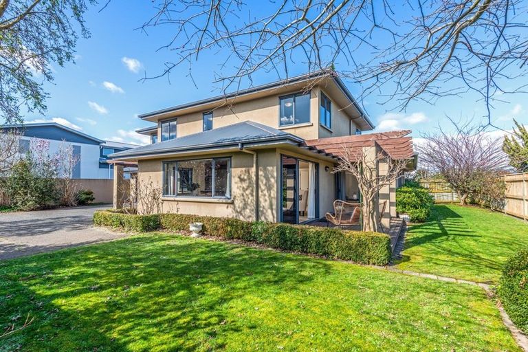 Photo of property in 150 Park Road, West End, Palmerston North, 4410