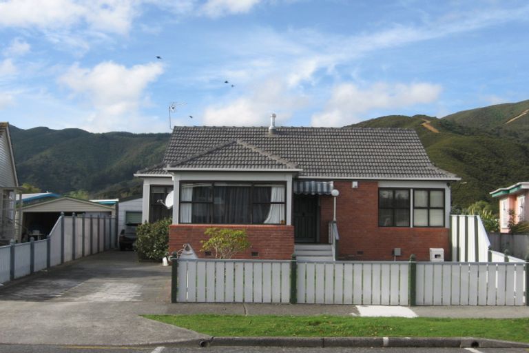 Photo of property in 1/15 Gibson Crescent, Naenae, Lower Hutt, 5011
