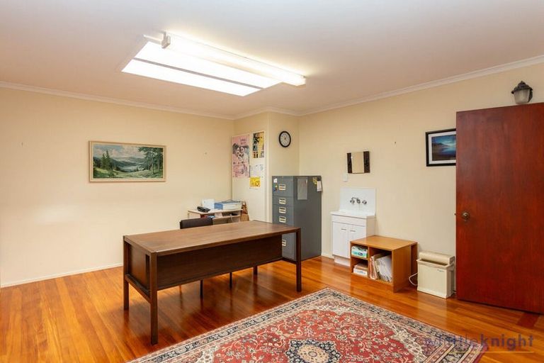 Photo of property in 185 Hackthorne Road, Cashmere, Christchurch, 8022