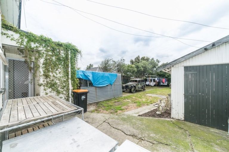 Photo of property in 60 Weston Avenue, Roslyn, Palmerston North, 4414
