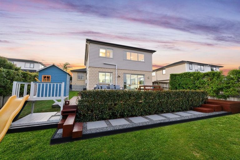 Photo of property in 31 Syrah Crescent, Ranui, Auckland, 0612