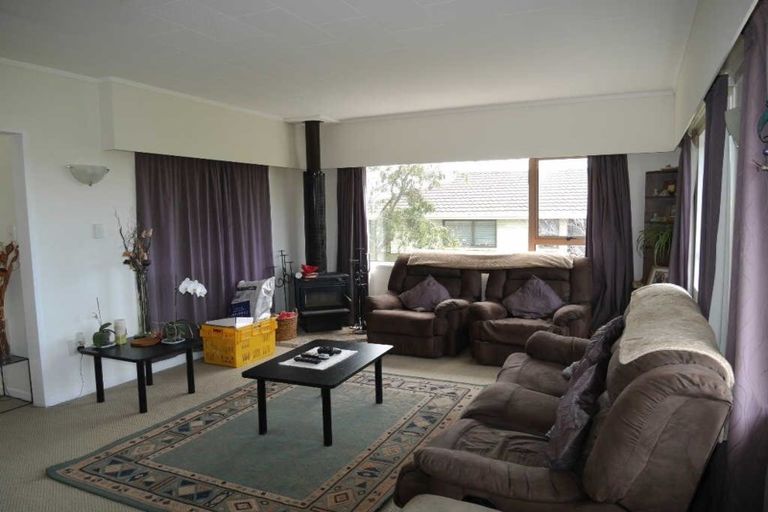 Photo of property in 16 Island View Terrace, Waikanae Beach, Waikanae, 5036