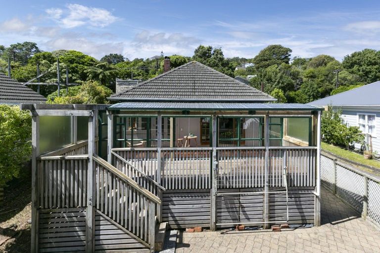 Photo of property in 65 Delhi Crescent, Khandallah, Wellington, 6035