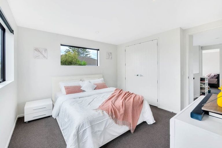 Photo of property in 6a Humphrey Kemp Avenue, Henderson, Auckland, 0612