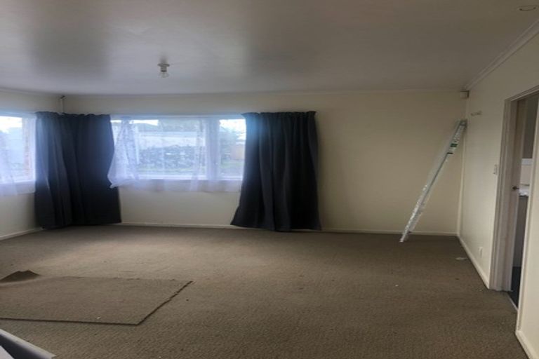 Photo of property in 3 Norman Spencer Drive, Papatoetoe, Auckland, 2104