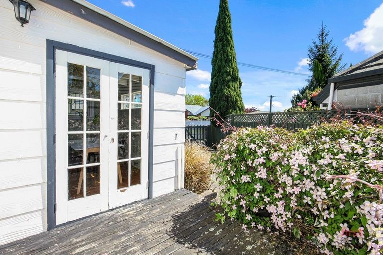 Photo of property in 8a Corfe Street, Ilam, Christchurch, 8041