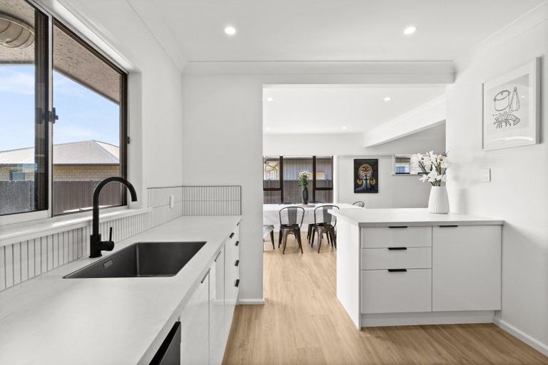 Photo of property in 35 Flanders Avenue, Onekawa, Napier, 4110