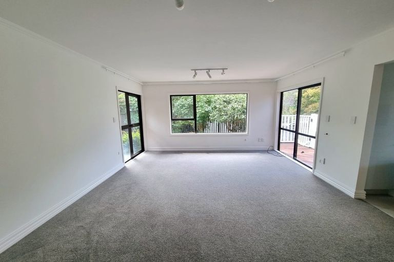 Photo of property in 15 Penguin Drive, Murrays Bay, Auckland, 0630