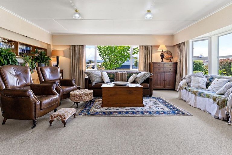 Photo of property in 13 Fairbrother Street, Carterton, 5713