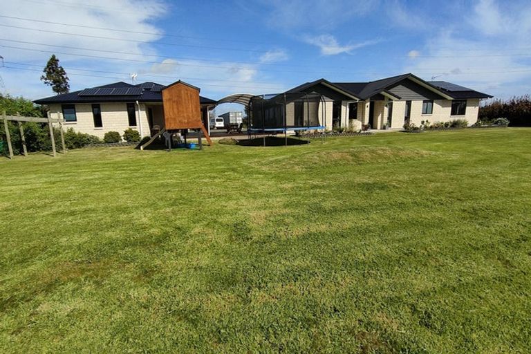 Photo of property in 1217 Glenbrook Road, Glenbrook, Waiuku, 2681